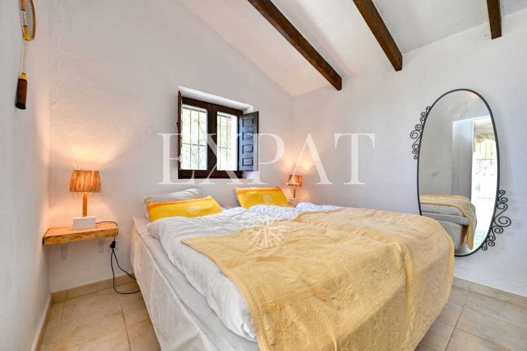 2 soveværelse Finca/Landehus til salg i Sayalonga - € 365.000 (Ref: 8899841)