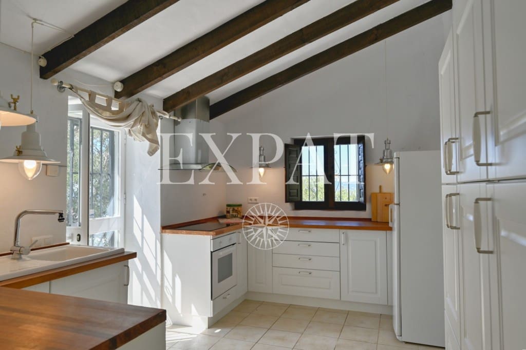 2 soveværelse Finca/Landehus til salg i Sayalonga - € 365.000 (Ref: 8899841)