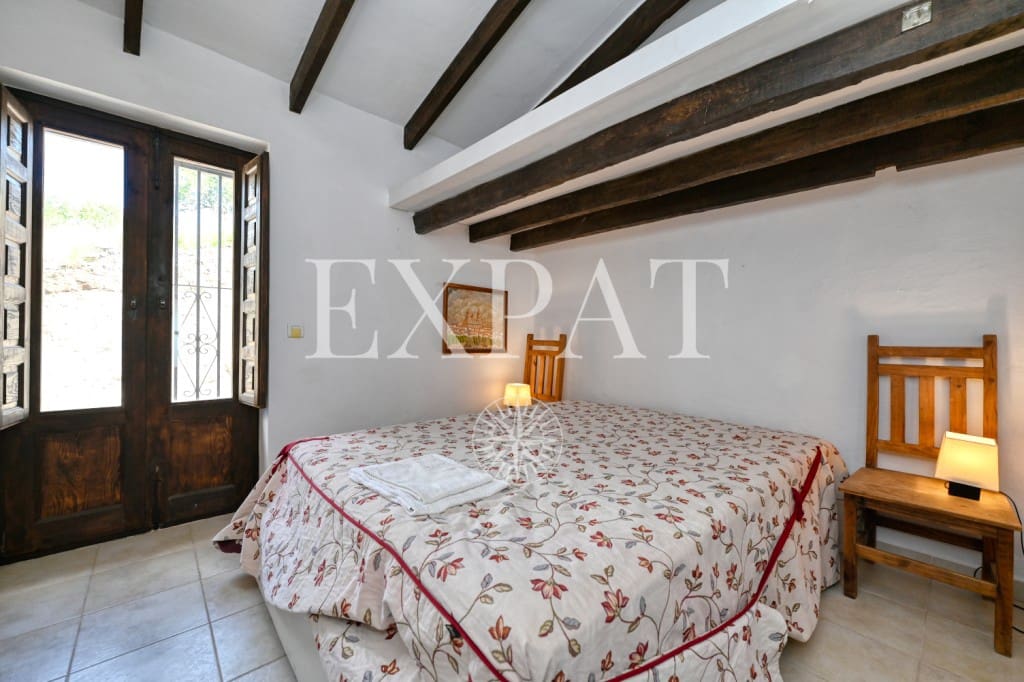 2 soveværelse Finca/Landehus til salg i Sayalonga - € 365.000 (Ref: 8899841)