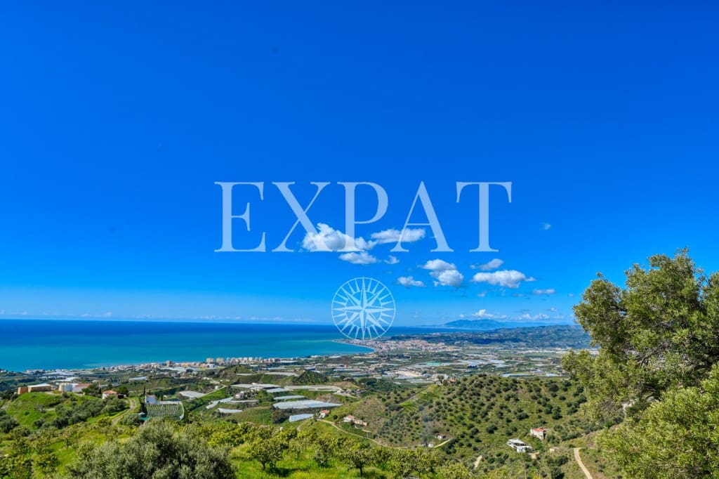 2 soveværelse Finca/Landehus til salg i Sayalonga - € 365.000 (Ref: 8899841)