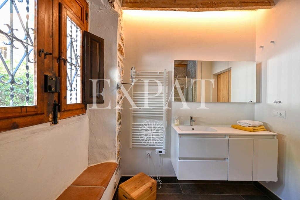 6 soveværelse Finca/Landehus til salg i Periana med swimmingpool - € 585.000 (Ref: 8902925)