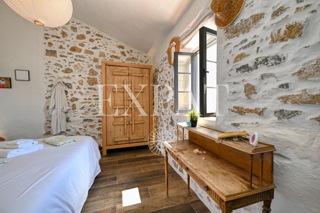 6 soveværelse Finca/Landehus til salg i Periana med swimmingpool - € 585.000 (Ref: 8902925)