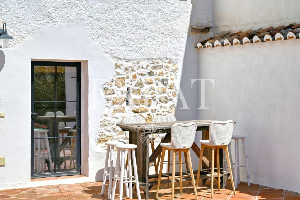 6 soveværelse Finca/Landehus til salg i Periana med swimmingpool - € 585.000 (Ref: 8902925)