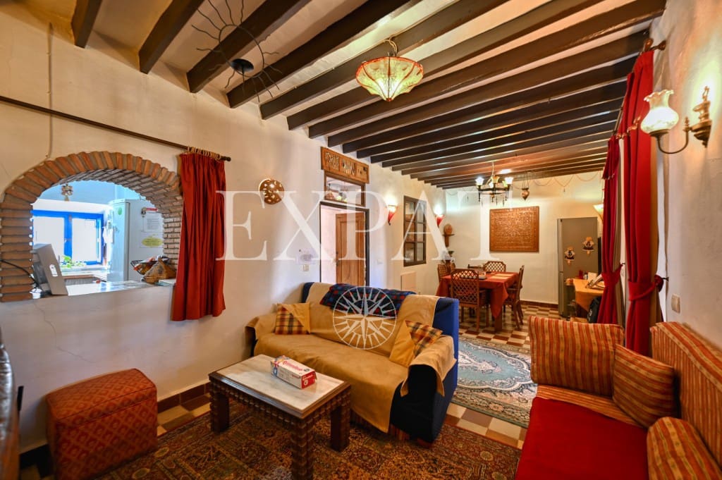 6 soveværelse Finca/Landehus til salg i Comares med swimmingpool - € 324.500 (Ref: 8910951)