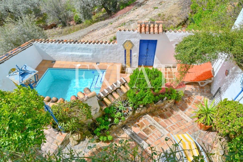 6 soveværelse Finca/Landehus til salg i Comares med swimmingpool - € 324.500 (Ref: 8910951)