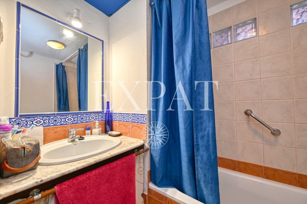 6 soveværelse Finca/Landehus til salg i Comares med swimmingpool - € 324.500 (Ref: 8910951)