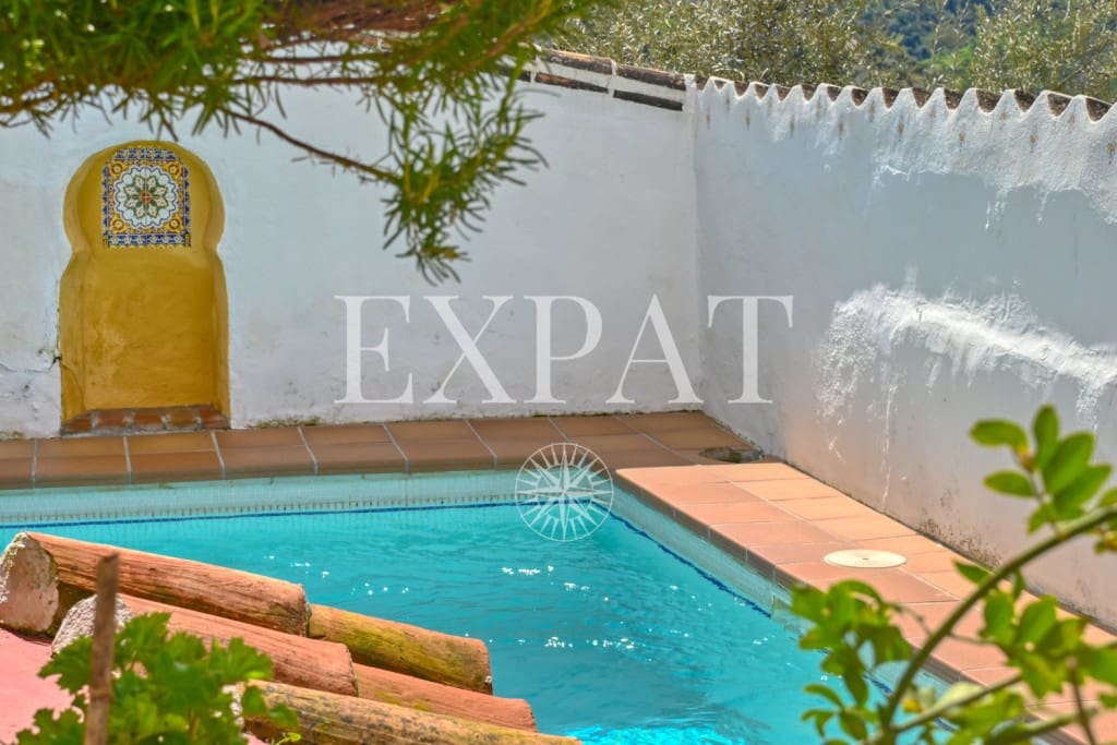 6 soveværelse Finca/Landehus til salg i Comares med swimmingpool - € 324.500 (Ref: 8910951)