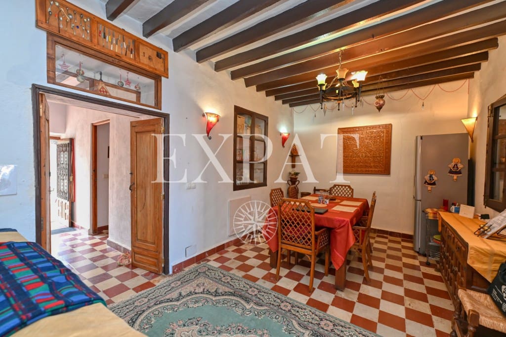 6 soveværelse Finca/Landehus til salg i Comares med swimmingpool - € 324.500 (Ref: 8910951)