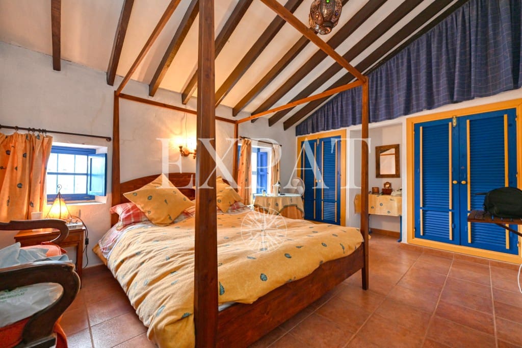 6 soveværelse Finca/Landehus til salg i Comares med swimmingpool - € 324.500 (Ref: 8910951)