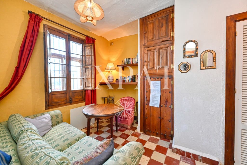 6 soveværelse Finca/Landehus til salg i Comares med swimmingpool - € 324.500 (Ref: 8910951)