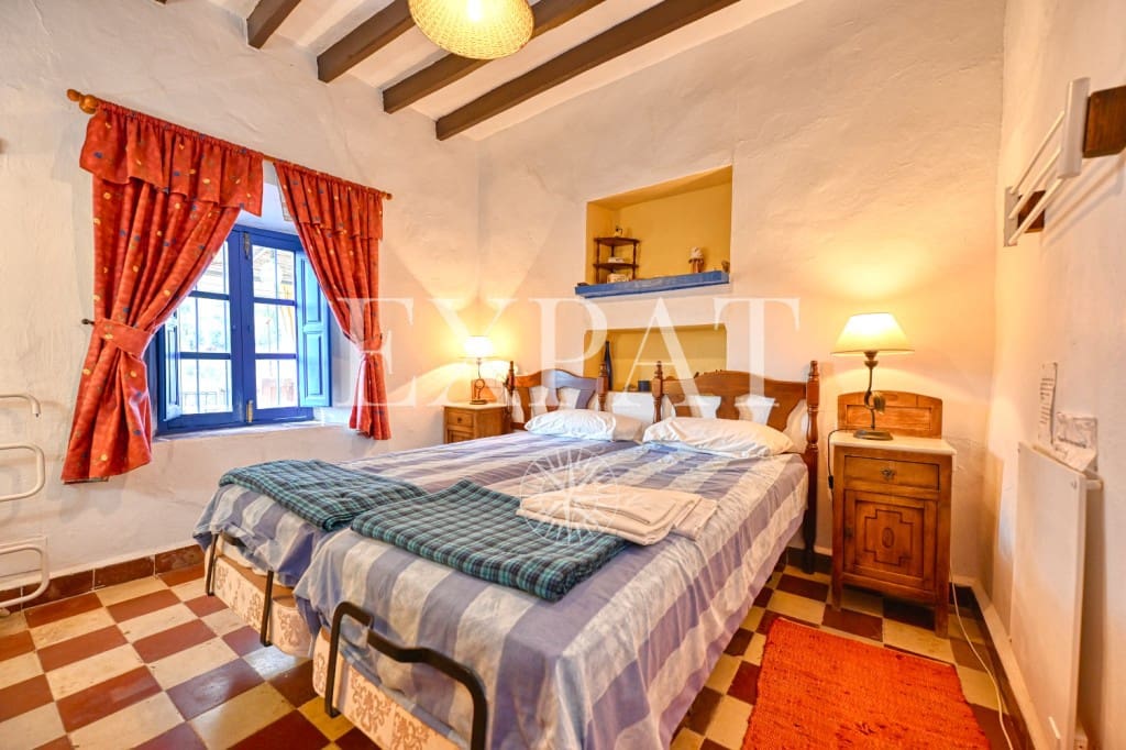 6 soveværelse Finca/Landehus til salg i Comares med swimmingpool - € 324.500 (Ref: 8910951)