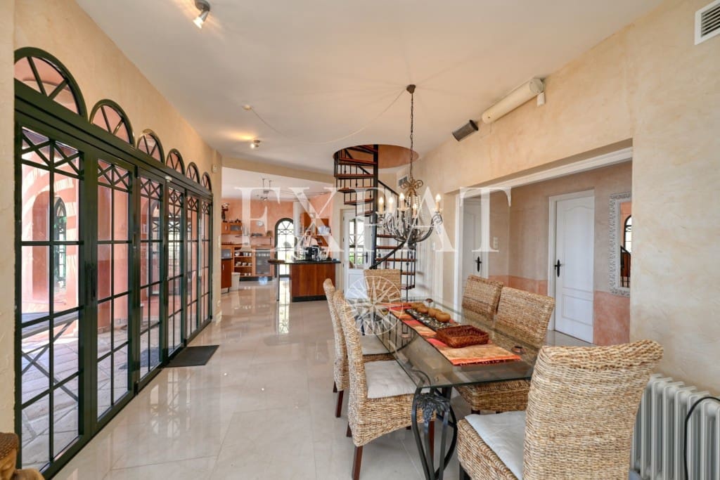 3 soveværelse Finca/Landehus til salg i Arenas med swimmingpool - € 740.000 (Ref: 8948649)