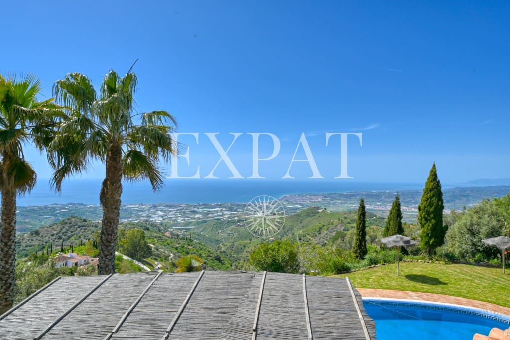 3 soveværelse Finca/Landehus til salg i Arenas med swimmingpool - € 740.000 (Ref: 8948649)