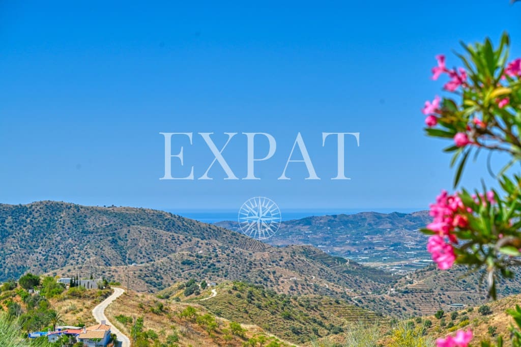 3 sypialnia Finka/Dom wiejski na sprzedaż w Canillas de Aceituno z basenem - 399 000 € (Ref: 8979011)