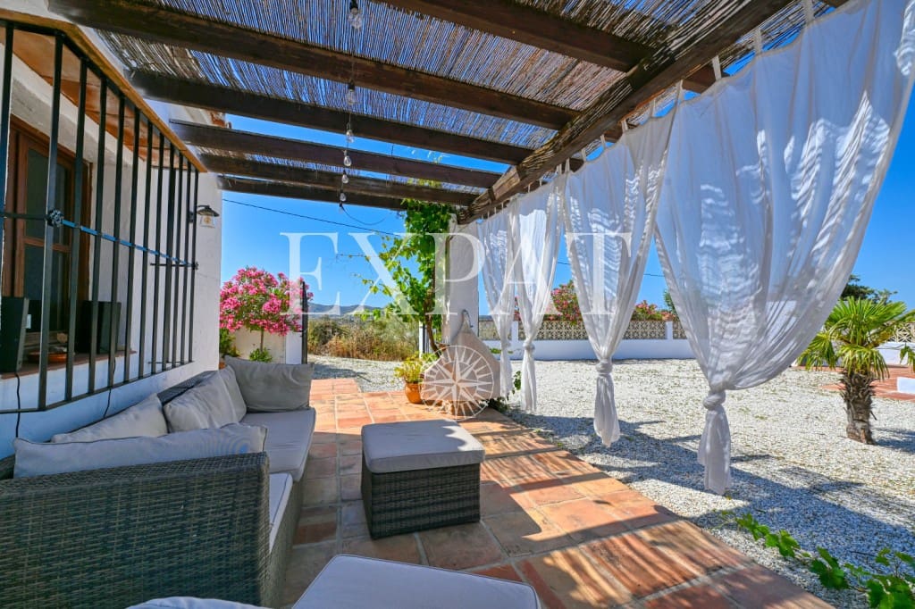 3 sypialnia Finka/Dom wiejski na sprzedaż w Canillas de Aceituno z basenem - 399 000 € (Ref: 8979011)