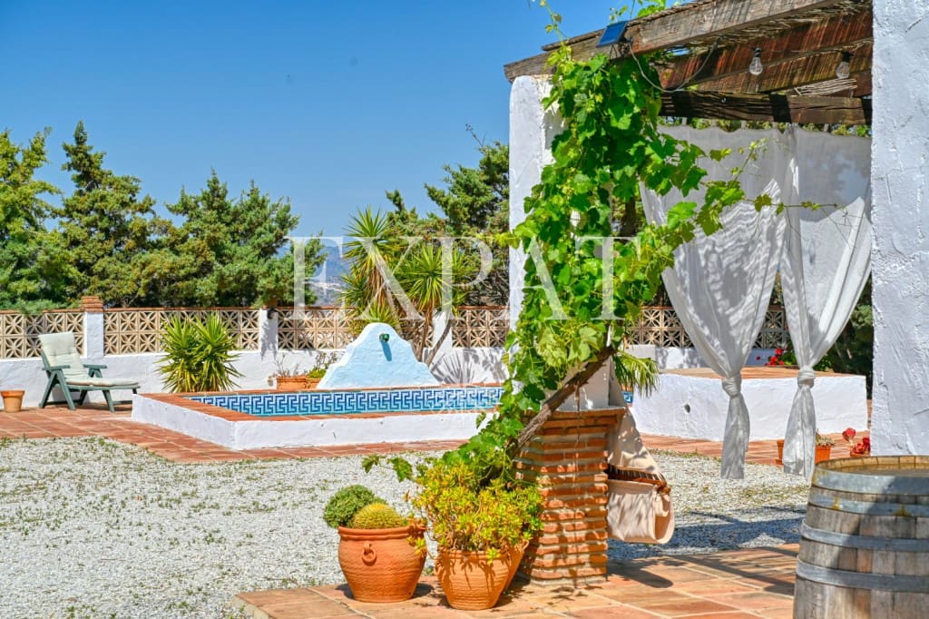 3 sypialnia Finka/Dom wiejski na sprzedaż w Canillas de Aceituno z basenem - 399 000 € (Ref: 8979011)