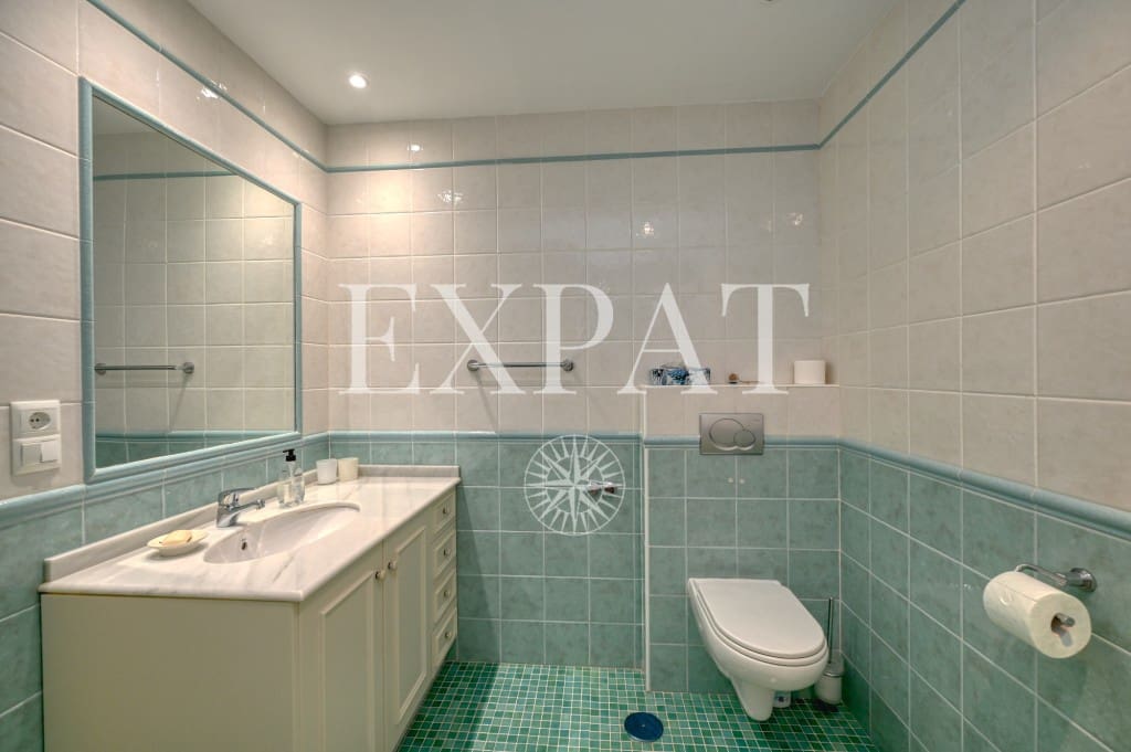 4 sypialnia Finka/Dom wiejski na sprzedaż w Sayalonga z basenem garażem - 825 000 € (Ref: 9073249)