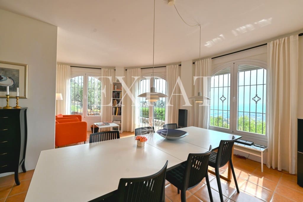 4 sypialnia Finka/Dom wiejski na sprzedaż w Sayalonga z basenem garażem - 825 000 € (Ref: 9073249)