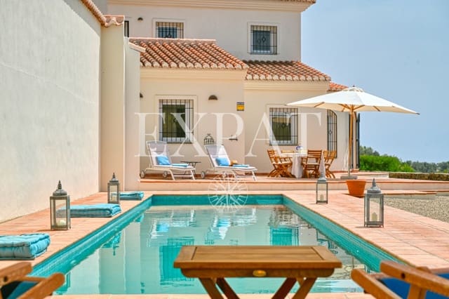 4 sovrum Finca/Hus på landet till salu i Sayalonga med pool garage - 825 000 € (Ref: 9073249)