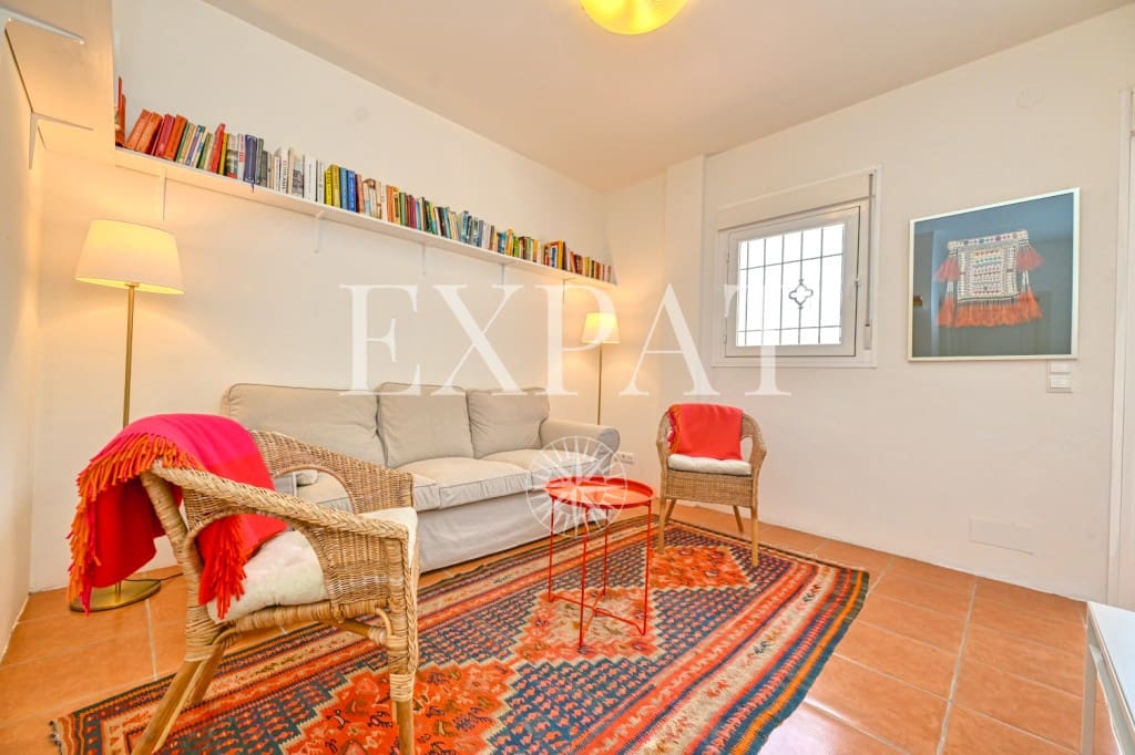 4 sypialnia Finka/Dom wiejski na sprzedaż w Sayalonga z basenem garażem - 825 000 € (Ref: 9073249)