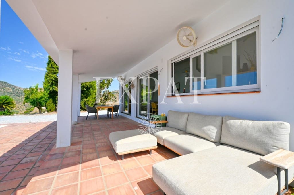 3 slaapkamer Finca/Landhuis te koop in Competa met zwembad - € 549.000 (Ref: 9098965)