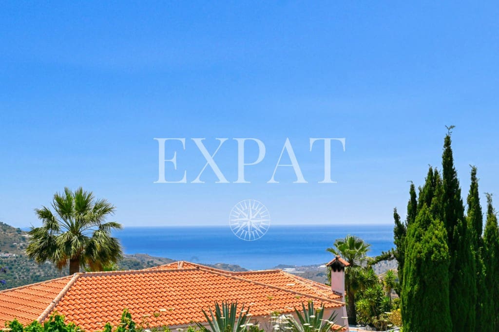 3 slaapkamer Finca/Landhuis te koop in Competa met zwembad - € 549.000 (Ref: 9098965)