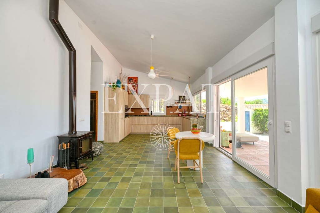 3 slaapkamer Finca/Landhuis te koop in Competa met zwembad - € 549.000 (Ref: 9098965)