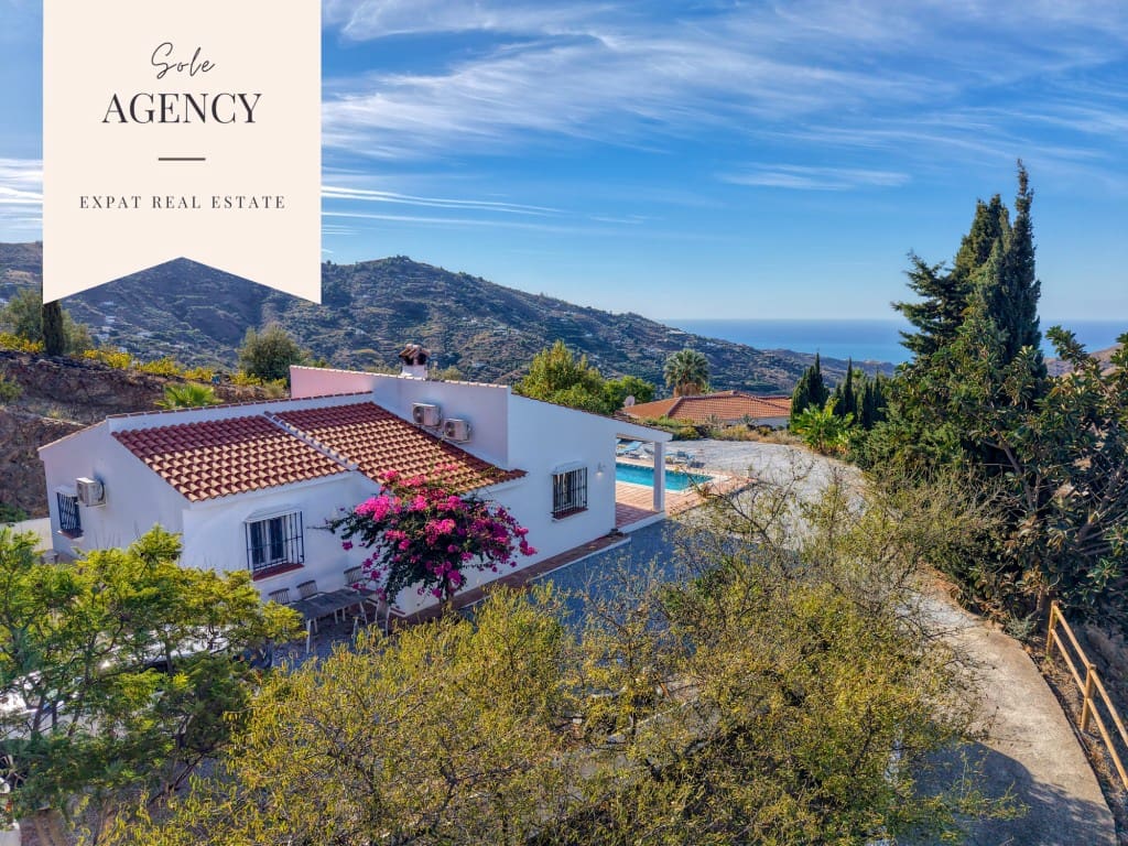 3 slaapkamer Finca/Landhuis te koop in Competa met zwembad - € 549.000 (Ref: 9098965)