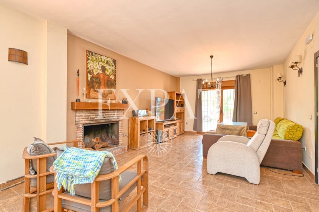 4 sypialnia Finka/Dom wiejski na sprzedaż w Riogordo z basenem - 370 000 € (Ref: 9104433)