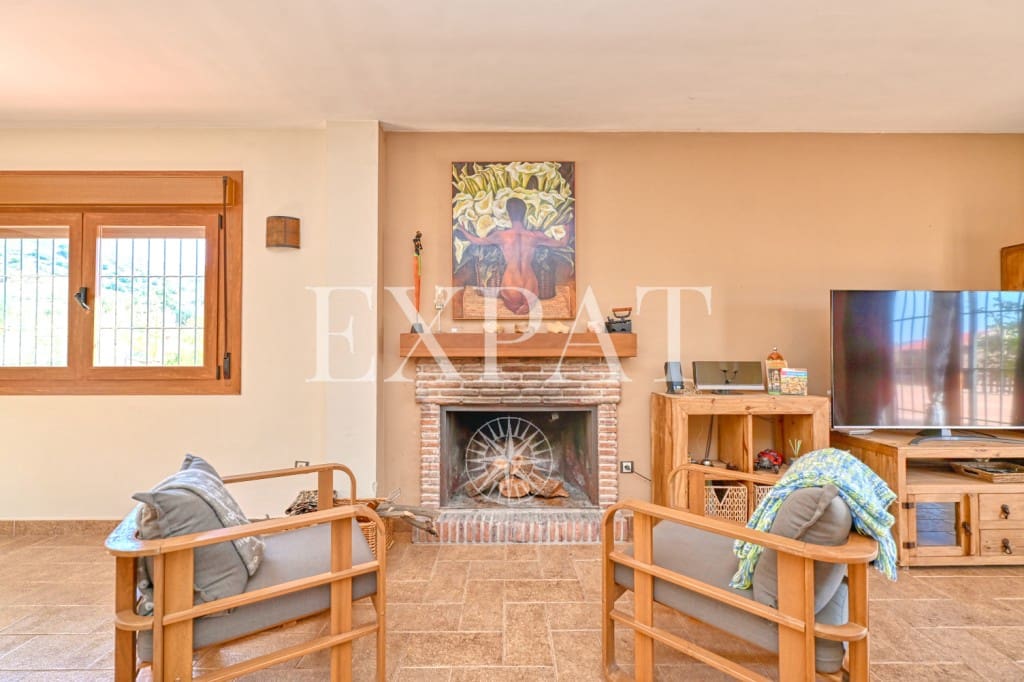 4 sypialnia Finka/Dom wiejski na sprzedaż w Riogordo z basenem - 370 000 € (Ref: 9104433)