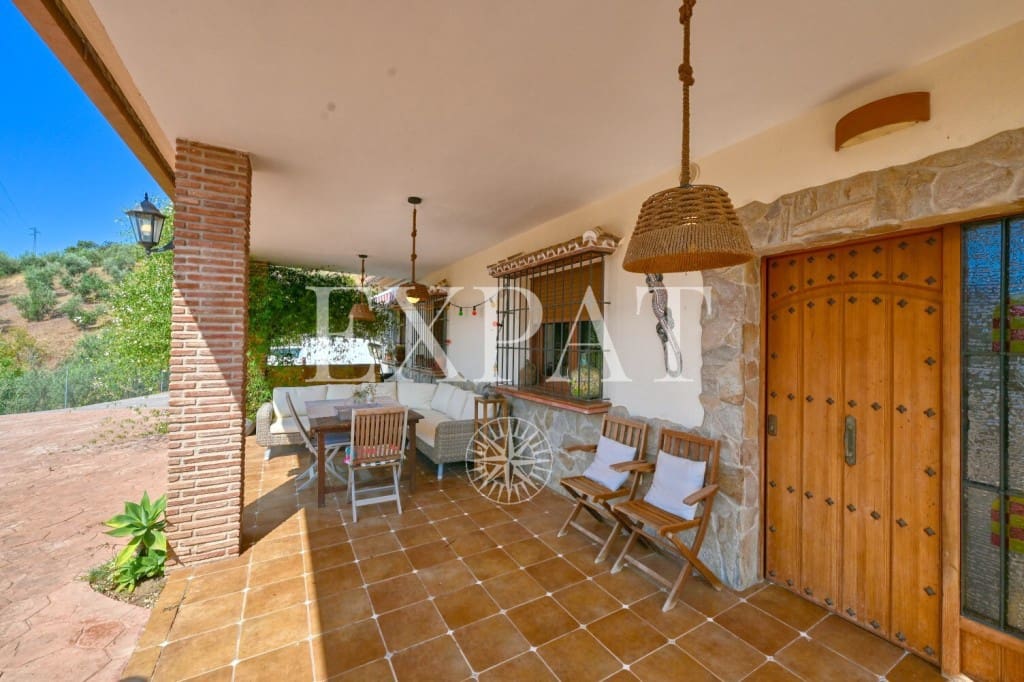 4 sypialnia Finka/Dom wiejski na sprzedaż w Riogordo z basenem - 370 000 € (Ref: 9104433)