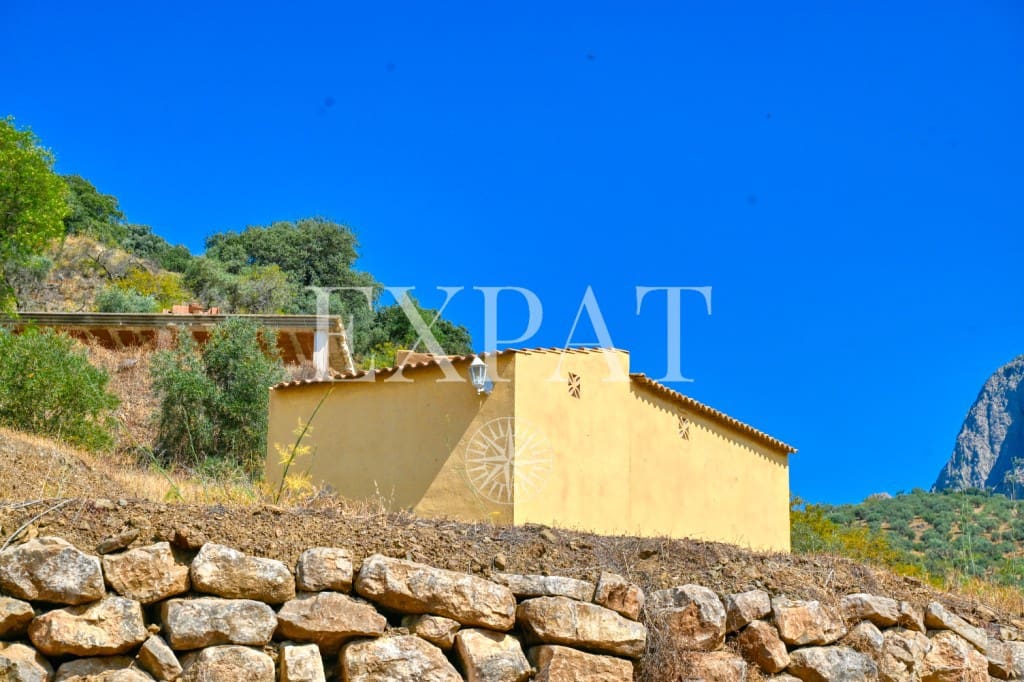 4 sypialnia Finka/Dom wiejski na sprzedaż w Riogordo z basenem - 370 000 € (Ref: 9104433)