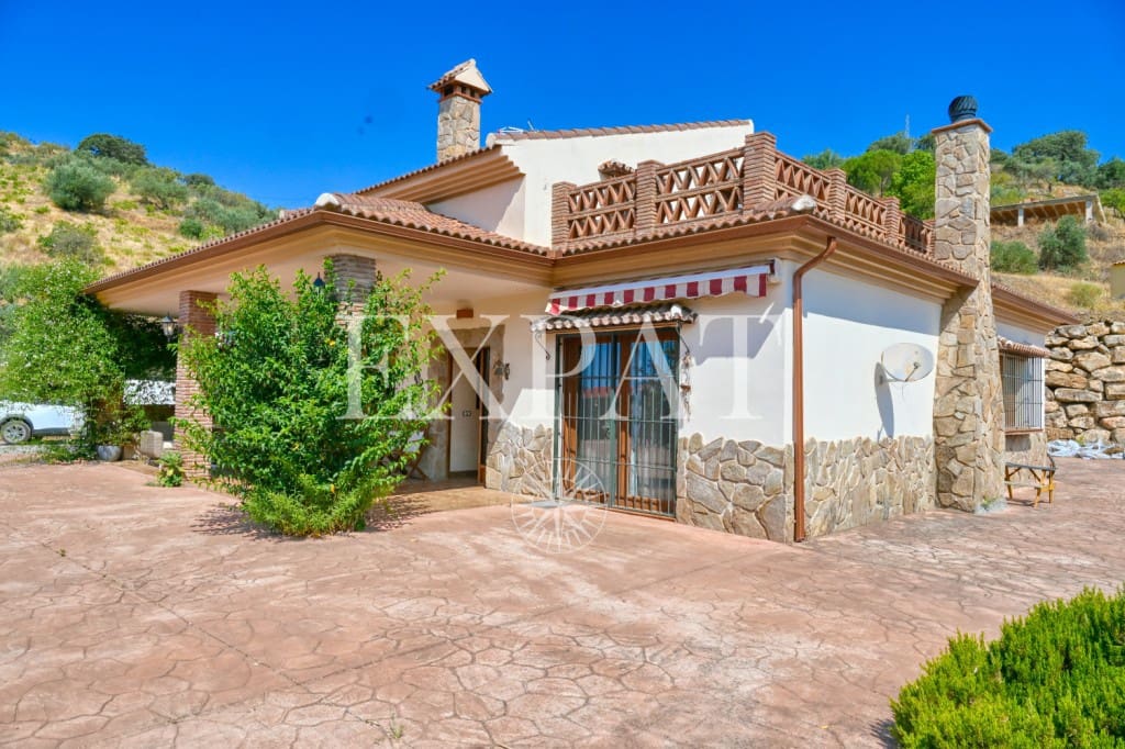 4 sypialnia Finka/Dom wiejski na sprzedaż w Riogordo z basenem - 370 000 € (Ref: 9104433)