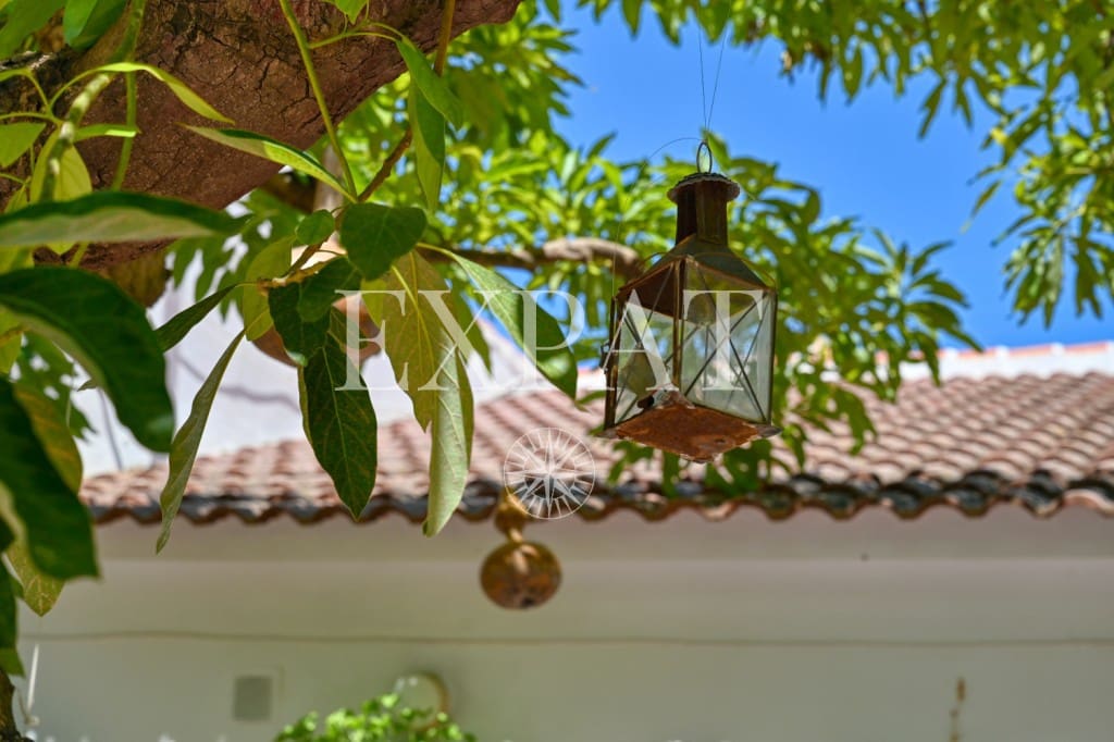 4 soveværelse Finca/Landehus til salg i Canillas de Albaida med swimmingpool garage - € 390.000 (Ref: 9124883)