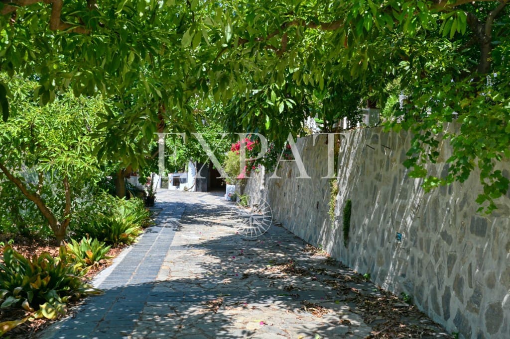 4 soveværelse Finca/Landehus til salg i Canillas de Albaida med swimmingpool garage - € 390.000 (Ref: 9124883)