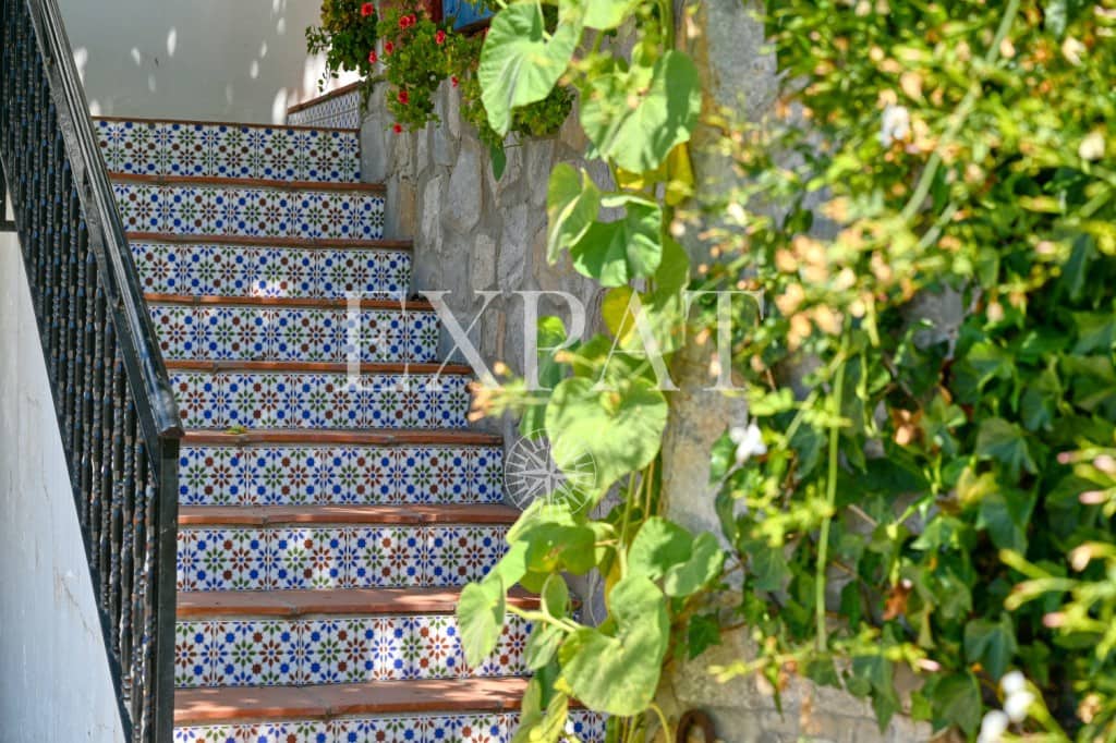 4 soveværelse Finca/Landehus til salg i Canillas de Albaida med swimmingpool garage - € 390.000 (Ref: 9124883)