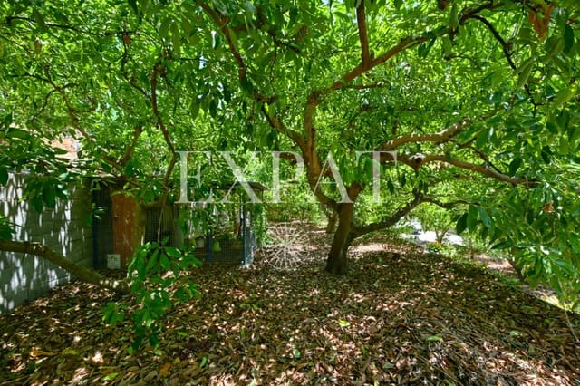 4 soveværelse Finca/Landehus til salg i Canillas de Albaida med swimmingpool garage - € 390.000 (Ref: 9124883)