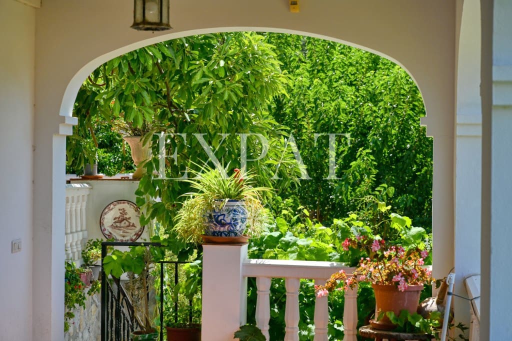 4 soveværelse Finca/Landehus til salg i Canillas de Albaida med swimmingpool garage - € 390.000 (Ref: 9124883)