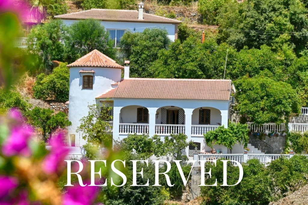 4 soveværelse Finca/Landehus til salg i Canillas de Albaida med swimmingpool garage - € 390.000 (Ref: 9124883)