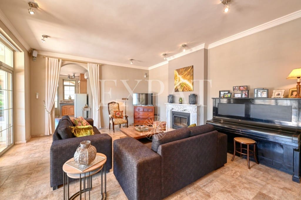 4 camera da letto Finca/Casa di Campagna in vendita in Arenas con piscina - 990.000 € (Rif: 9204395)