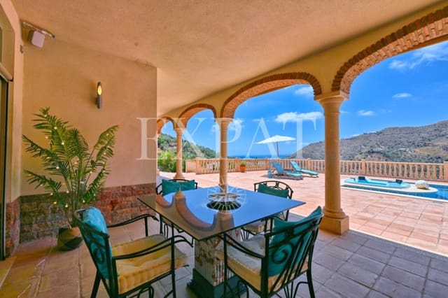 4 camera da letto Finca/Casa di Campagna in vendita in Arenas con piscina - 990.000 € (Rif: 9204395)