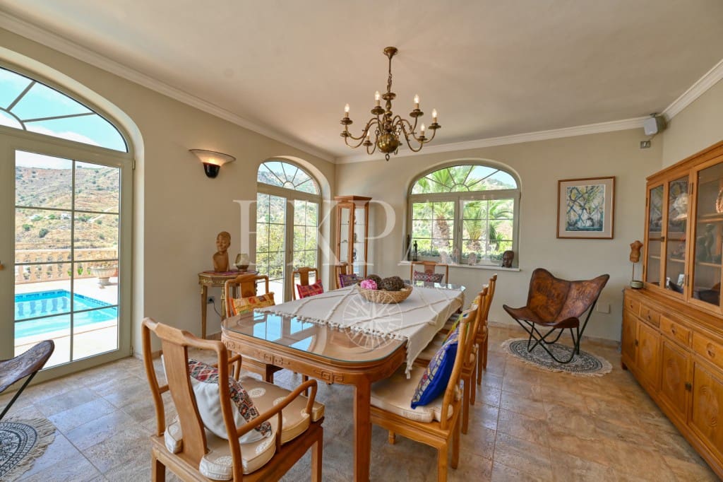 4 camera da letto Finca/Casa di Campagna in vendita in Arenas con piscina - 990.000 € (Rif: 9204395)