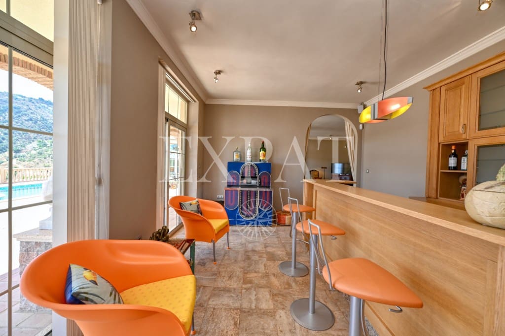 4 camera da letto Finca/Casa di Campagna in vendita in Arenas con piscina - 990.000 € (Rif: 9204395)