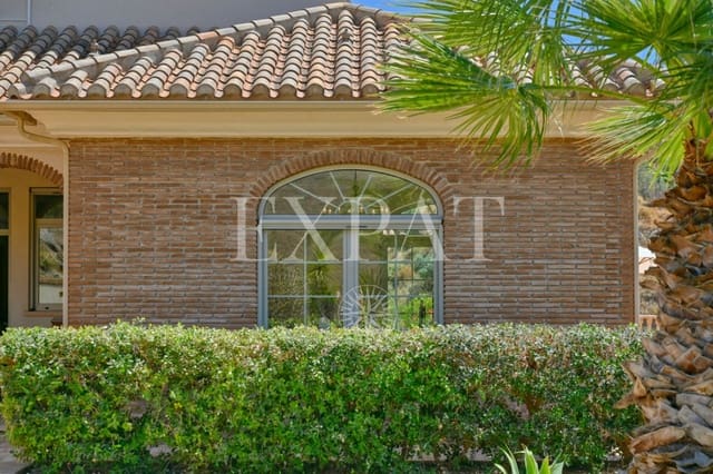 4 camera da letto Finca/Casa di Campagna in vendita in Arenas con piscina - 990.000 € (Rif: 9204395)