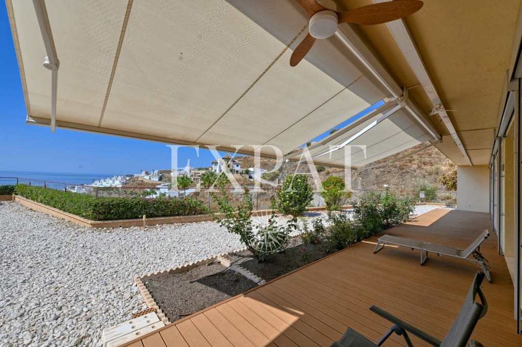 3 soveværelse Villa til salg i Torrox med swimmingpool - € 1.095.000 (Ref: 9230436)