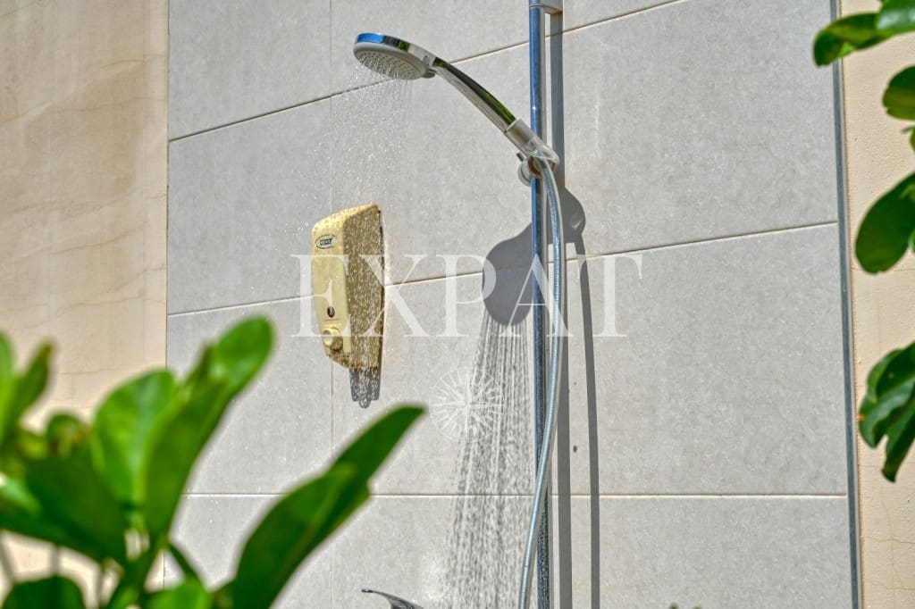 3 soveværelse Villa til salg i Torrox med swimmingpool - € 1.095.000 (Ref: 9230436)