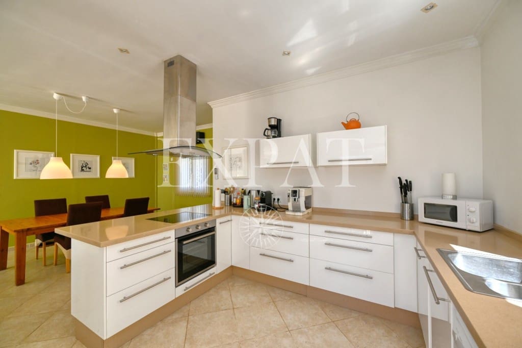 5 soveværelse Finca/Landehus til salg i Arenas med swimmingpool - € 549.000 (Ref: 9232521)