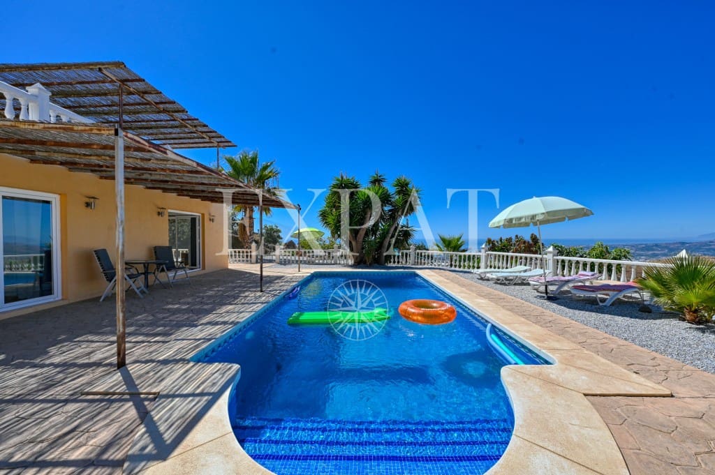 5 soveværelse Finca/Landehus til salg i Arenas med swimmingpool - € 549.000 (Ref: 9232521)