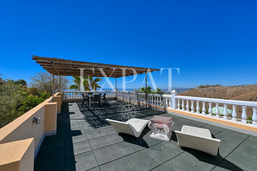 5 soveværelse Finca/Landehus til salg i Arenas med swimmingpool - € 549.000 (Ref: 9232521)