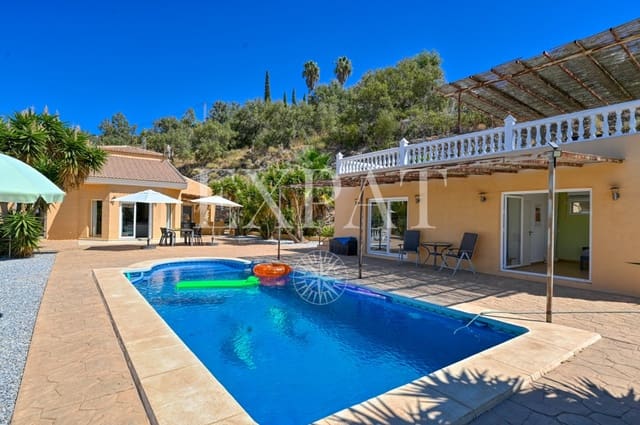 5 soveværelse Finca/Landehus til salg i Arenas med swimmingpool - € 549.000 (Ref: 9232521)